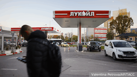 Трамп заносит над Европой «бензиновый кнут»